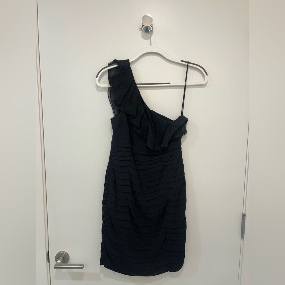 Alice + Olivia Black One-Shoulder Mini Dress Size 4